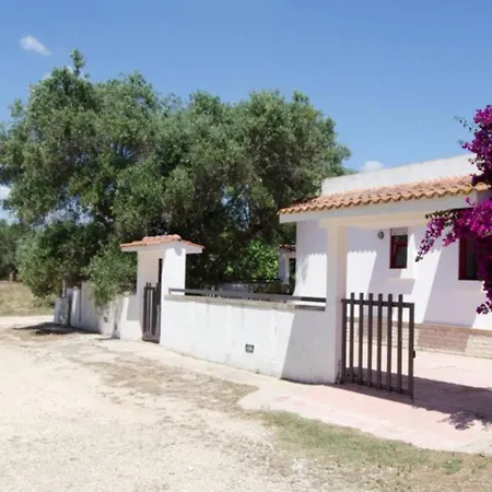 Antonella Nel Boomerang Village A Villa Torre Colimena
